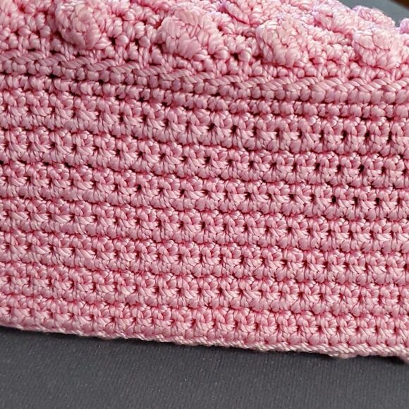 Adorable hand made pink crochet purse. Snap closure.‎ With handle. Y2K - Picture 2 of 10